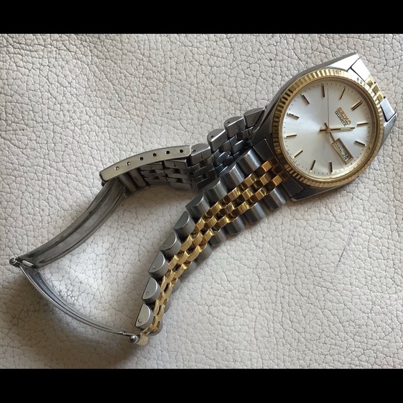 Watches - Picture 7 of 8